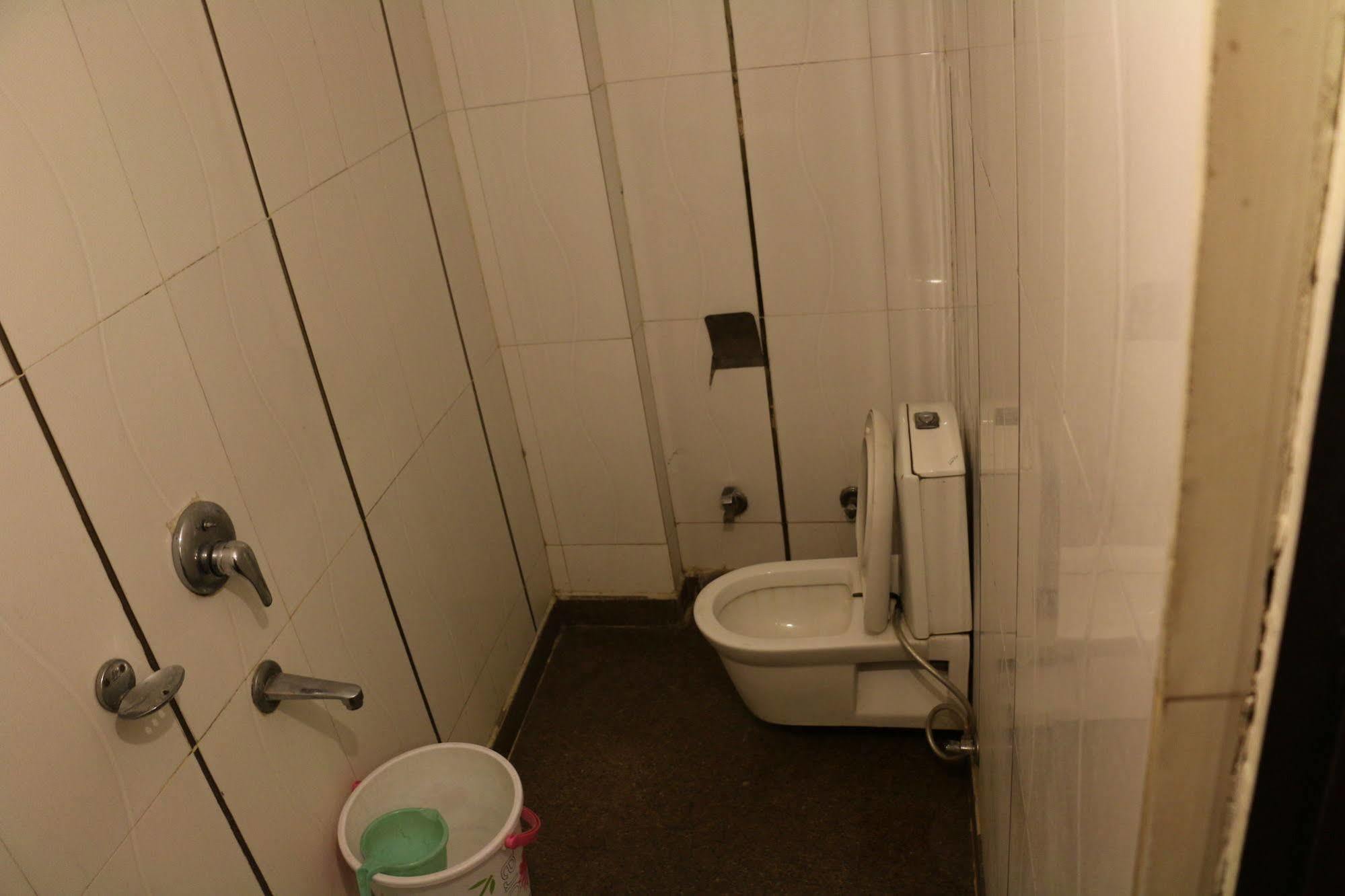Hotel Seven Seas Inn نيودلهي المظهر الخارجي الصورة