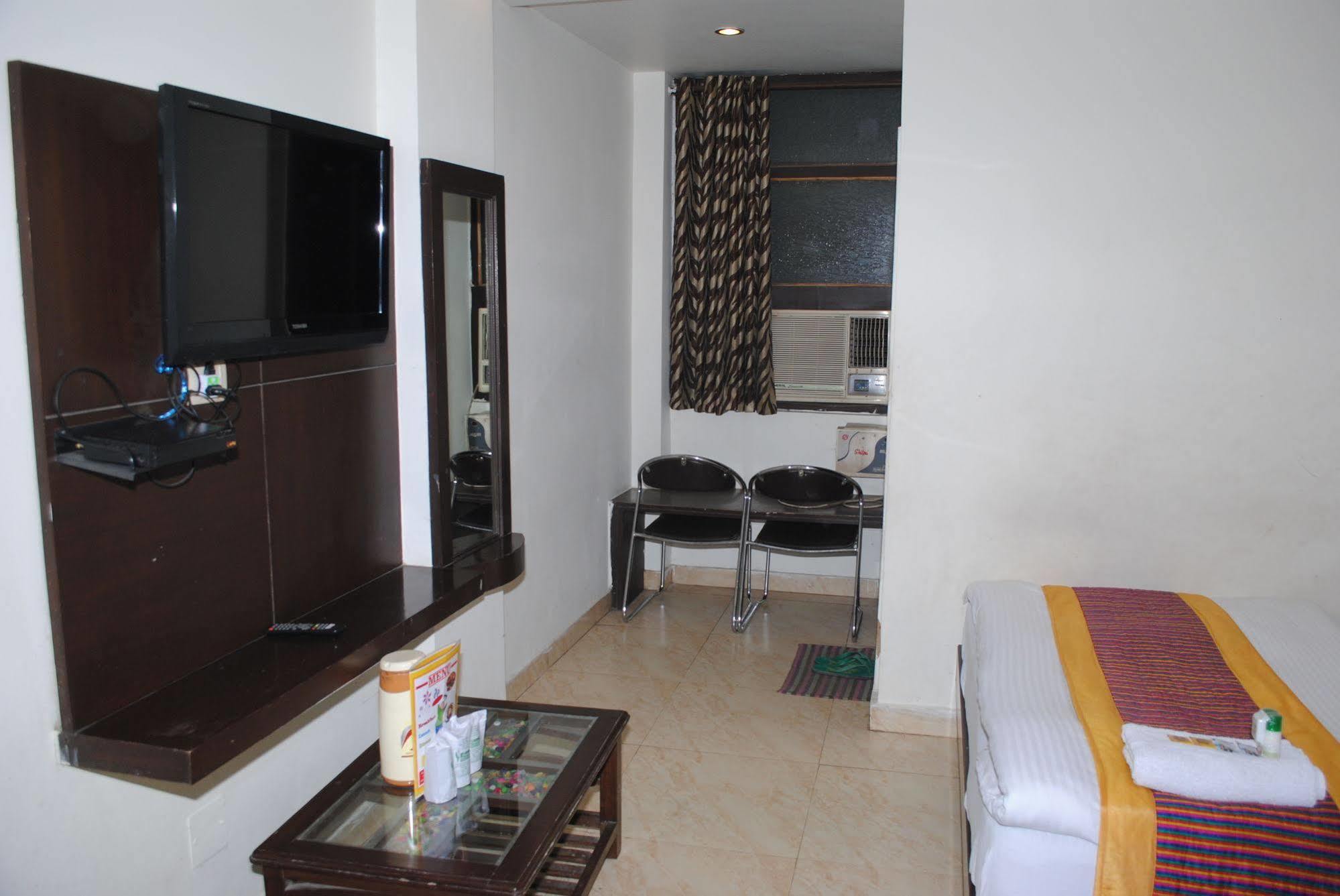 Hotel Seven Seas Inn نيودلهي المظهر الخارجي الصورة