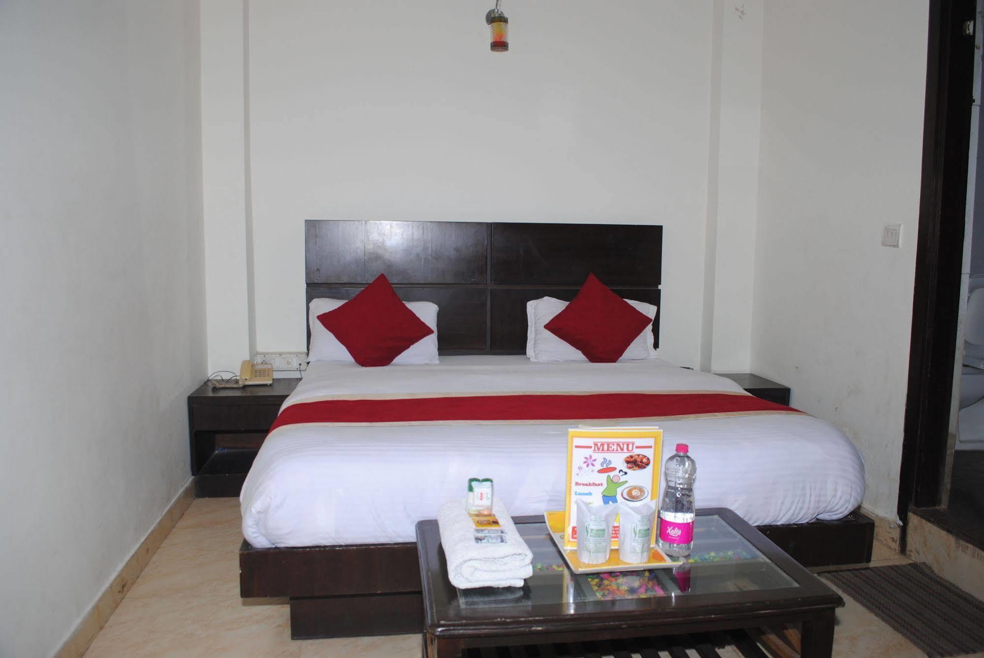 Hotel Seven Seas Inn نيودلهي المظهر الخارجي الصورة
