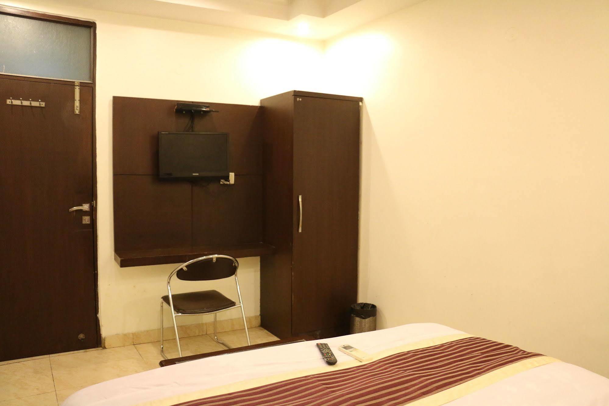 Hotel Seven Seas Inn نيودلهي المظهر الخارجي الصورة