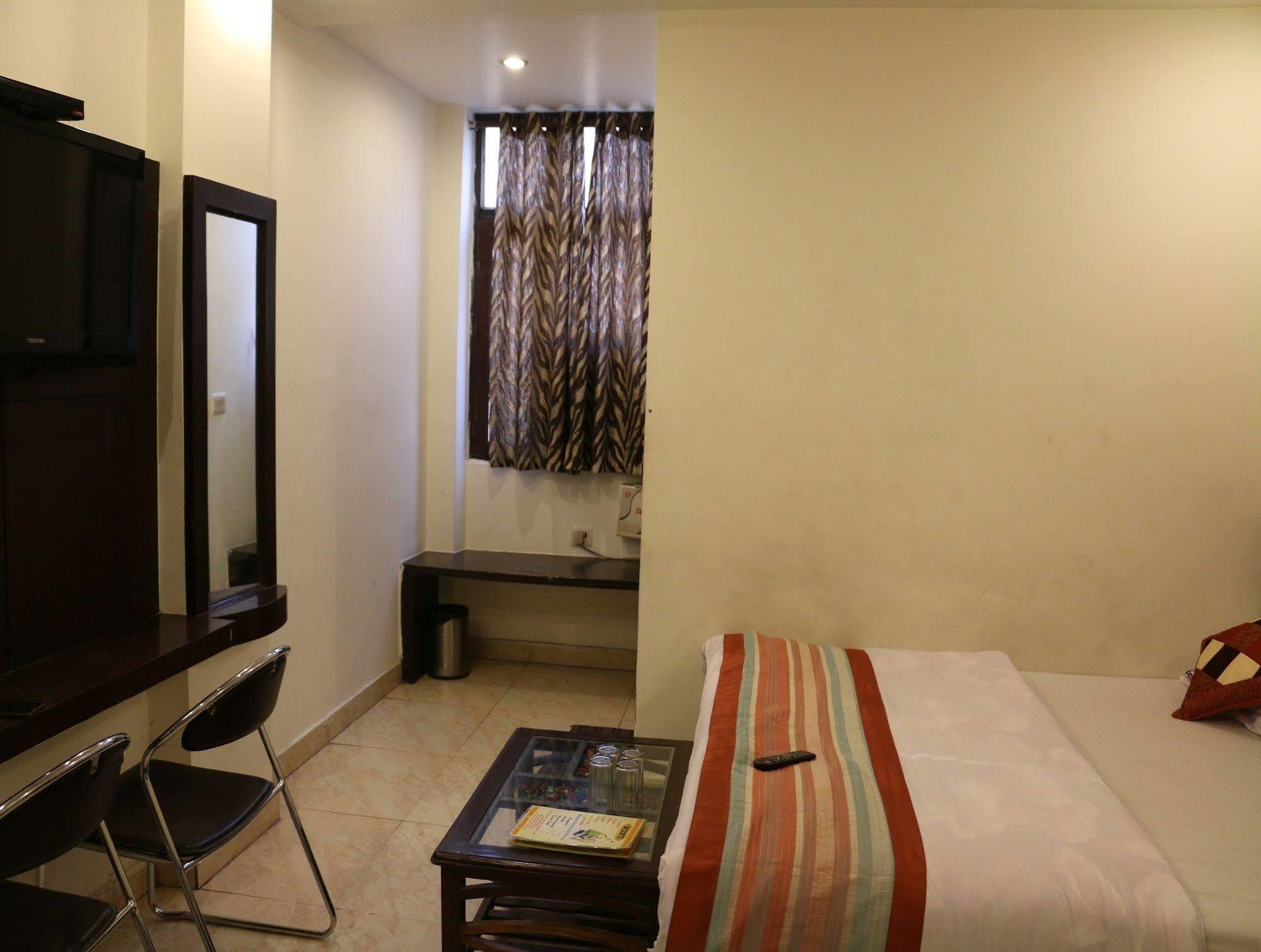 Hotel Seven Seas Inn نيودلهي المظهر الخارجي الصورة