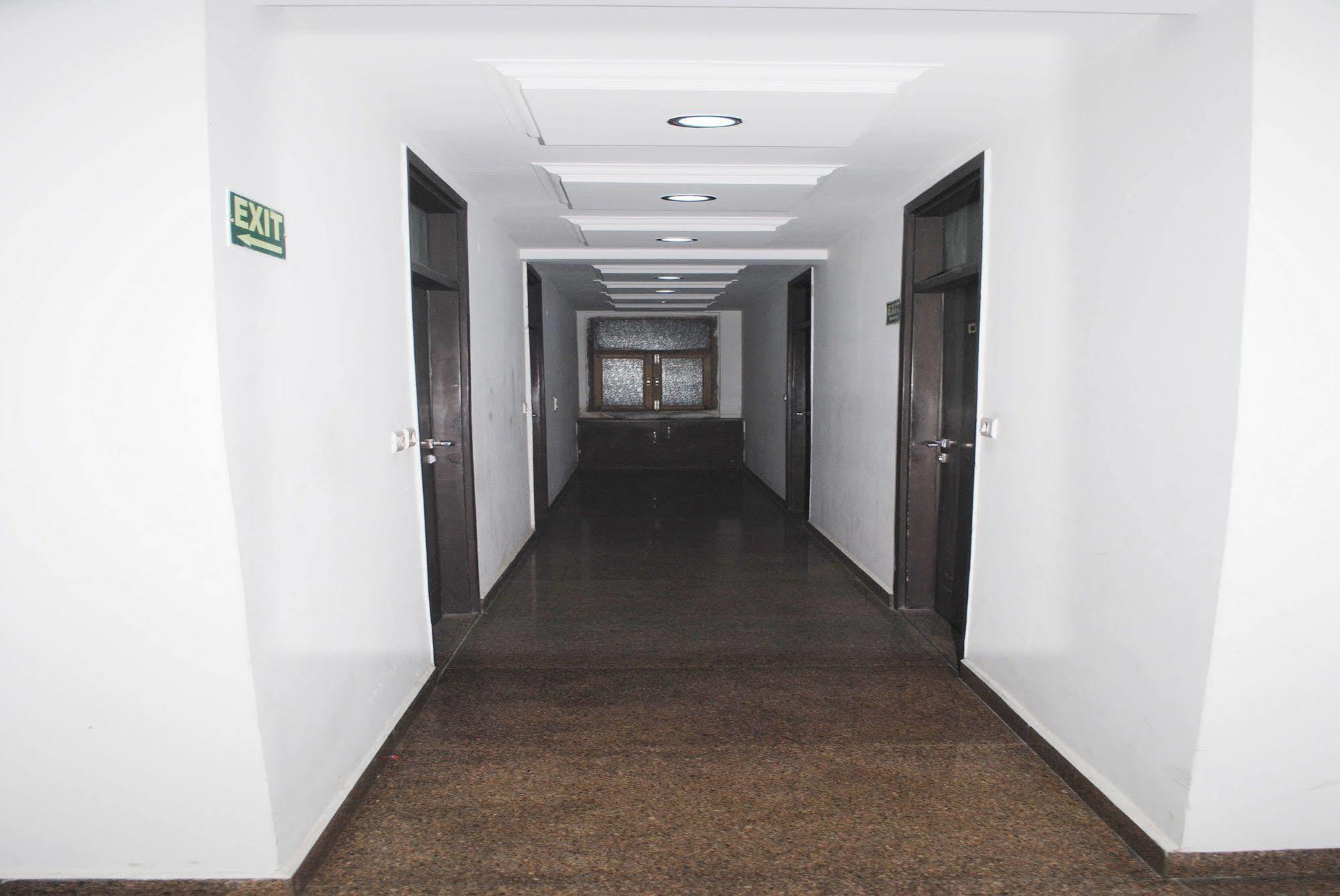 Hotel Seven Seas Inn نيودلهي المظهر الخارجي الصورة